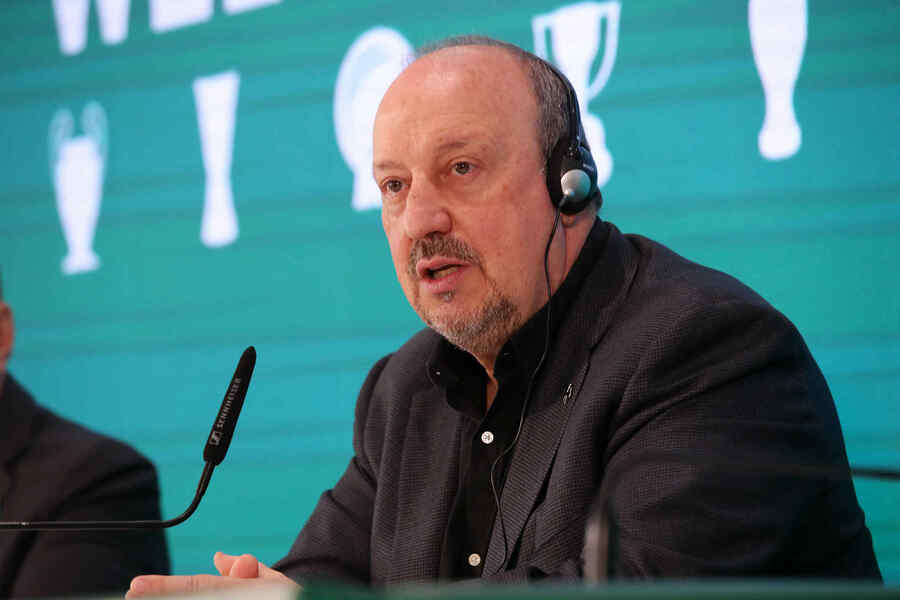 Μπενίτεθ «Nα φέρουμε τον Παναθηναϊκό εκεί που ανήκει - Θέλω να δίνουν όλοι το 100%»