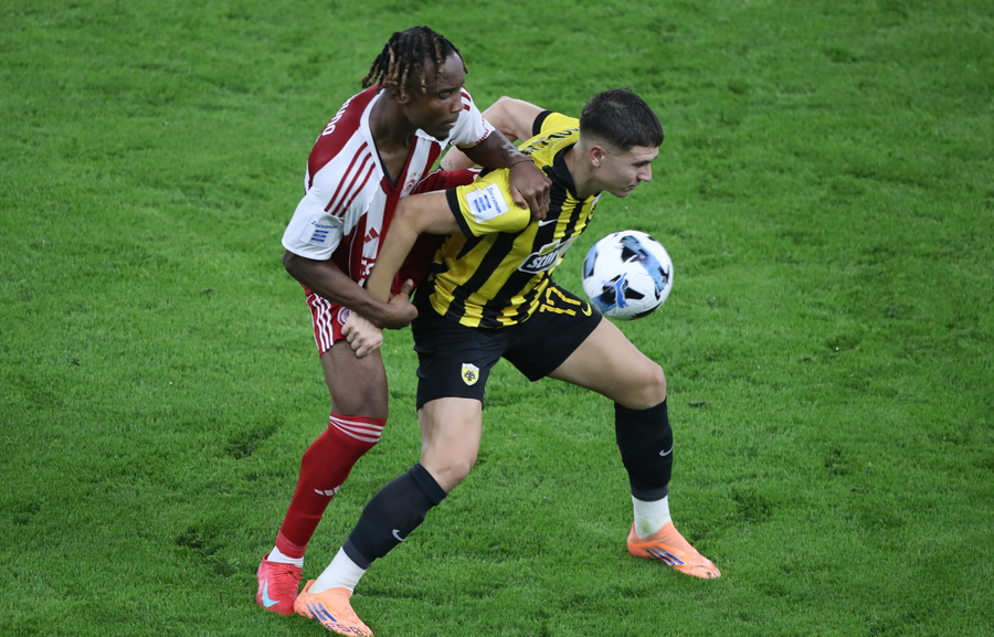 Αγωνία στην κορυφή της Super League με ειδικά στοιχήματα!