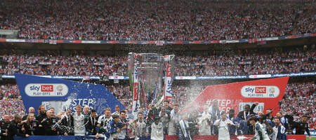 Τσάμπιονσιπ: Οι σύλλογοι ψηφίζουν για αύξηση των ομάδων στα πλει-οφ