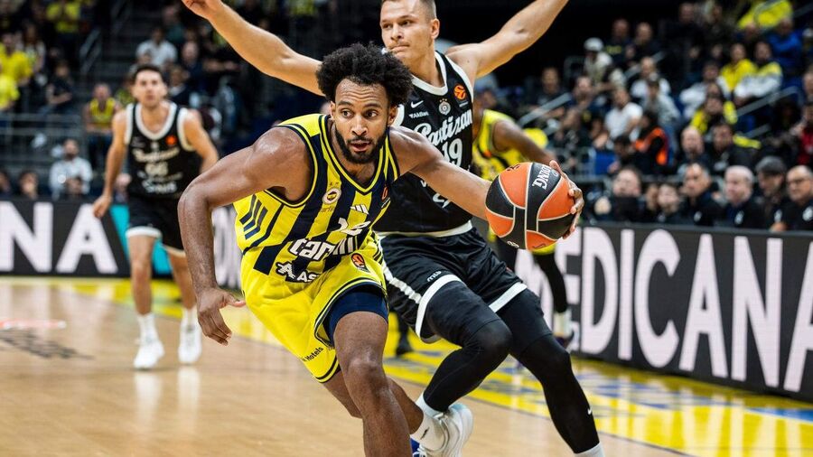 Φενέρμπαχτσε - Παρτίζαν 74-65: Νίκη με ρεκόρ σε τάπες!