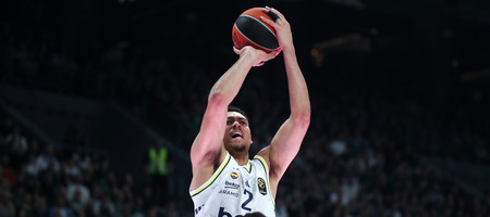 Φενέρ: Έβγαλε μπλουζάκια με το νικητήριο δίποντο του Μπαλντγουίν κόντρα στον Παναθηναϊκό