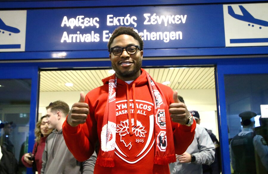 Τζόουνς: «Να κερδίσω τα πάντα με τον Ολυμπιακό»