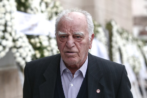 Ολυμπιακός: Ανάγκη για αίμα για τον Σάββα Παπάζογλου, τον γηραιότερο παλαίμαχο των «ερυθρόλευκων»