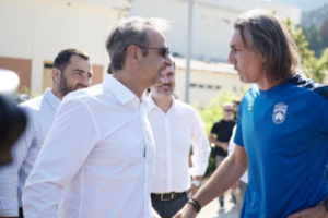 Η αποστολή της Κηφισιάς συναντήθηκε στο Καρπενήσι με τον Κυριάκο Μητσοτάκη