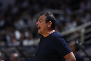 Αταμάν: «Συγχαρητήρια στον Ολυμπιακό για την Euroleague, αλλά είμαστε καλύτεροι και θα πάρουμε πρωτάθλημα»