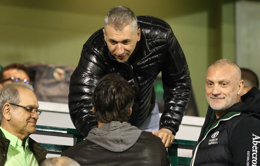 Παναθηναϊκός - Ολυμπιακός: Γιάννης Βαρδινογιάννης, Τσίπρας και... πολλοί άλλοι στη Λεωφόρο για το ιστορικό ντέρμπι «αιωνίων» (pics + video)