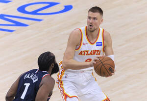 NBA Trades: Πορζίνγκις στους Γουόριορς, Κουμίνγκα και Χιλντ στους Χοκς!