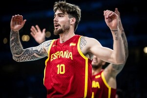 Χουάντσο για Ελλάδα - Ισπανία: «Στο σπίτι μου όπου το κόκκινο απαγορεύεται»