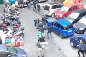 Νάπολι-Σπόρτινγκ: Σοβαρά επεισόδια πριν από το ματς (video)