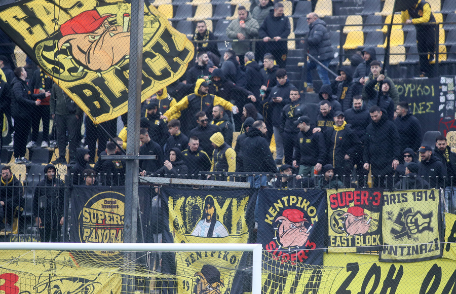 Άρης: Έντονες αποδοκιμασίες εις βάρος Καρυπίδη και Χιμένεθ