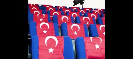 Περιστέρι: Η Πετκίμ γέμισε τουρκικές σημαίες το γήπεδο (video)