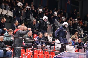 Μπεσίκτας: «Άθλιο και προκλητικό το πανό των οπαδών του Πανιωνίου»