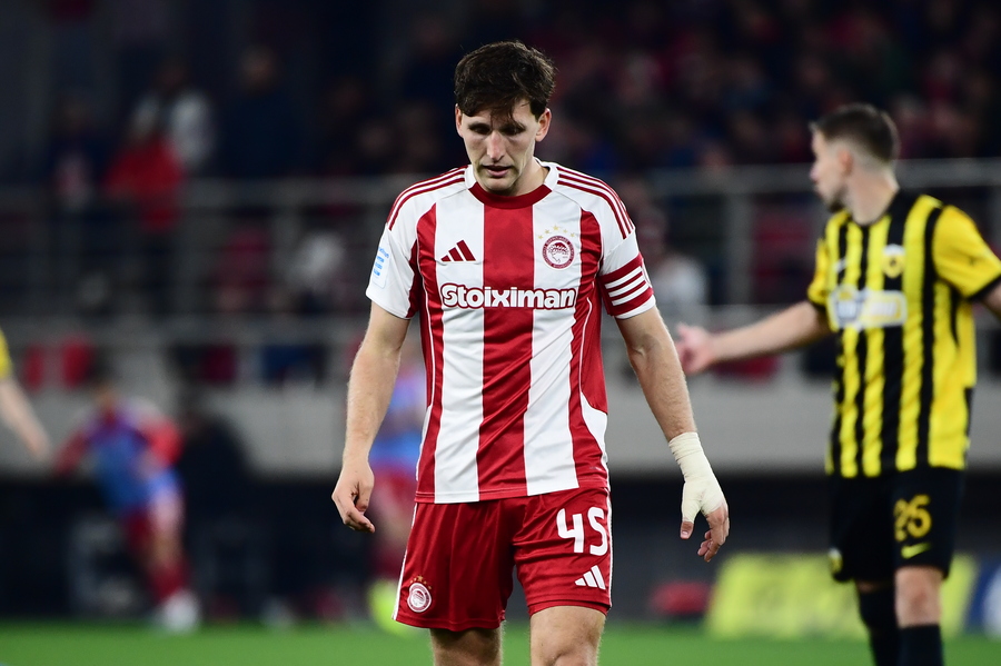 Γιούχα και «αλλιώς ονειρευόμαστε τον Ολυμπιακό» μετά το τέλος του ντέρμπι με την ΑΕΚ!