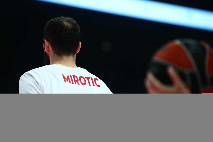 Έχουν τρελαθεί στον Ερυθρό Αστέρα: Ετοιμάζουν «πακέτο» Βούτσεβιτς και Μίροτιτς