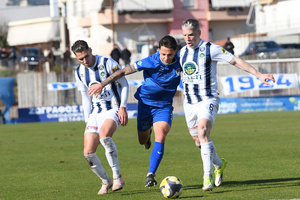 Σούπερ Λιγκ 2: Σαφές προβάδισμα για την άνοδο ο Ηρακλής, που νίκησε με 10 παίκτες στην έδρα της Νίκης Βόλου – Μαίνεται η μάχη της παραμονής (video)