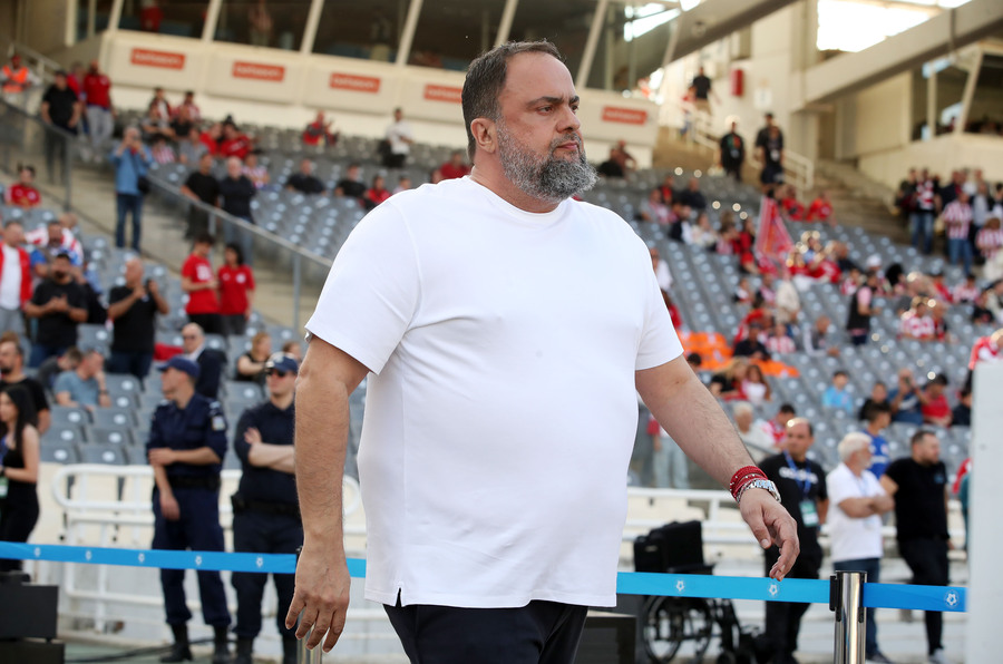 Η Κρίσταλ Πάλας αρνείται τις κατηγορίες της FA για το πανό με τον Μαρινάκη