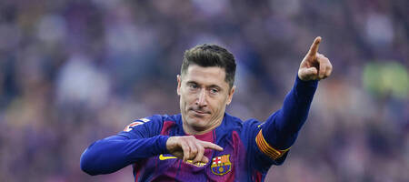 Μπαρτσελόνα: Έτοιμοι να στρώσουν χρυσάφι στα πόδια του Λεβαντόφσκι οι Σαουδάραβες