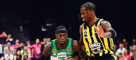 Μπακς: Άφησαν ελεύθερο των Χέιζ-Ντέιβις, σε 48 ώρες κρίνεται το μέλλον στο ΝΒΑ