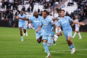 ΠΑΟΚ - Καλαμάτα 1-3: «Μαύρη Θύελλα» σάρωσε την Τούμπα και οι Μεσσήνιοι πανηγύρισαν ιστορική νίκη!