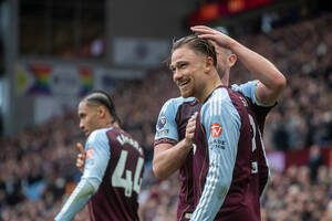 Το «τραίνο» της Βίλα περνάει και από την Ελβετία