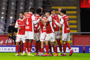 «Μπάζει» η άμυνα της Αρούκα