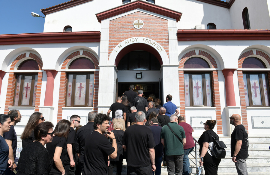 Παρασκευάς Άντζας: Θλίψη και οδύνη στο τελευταίο «αντίο»