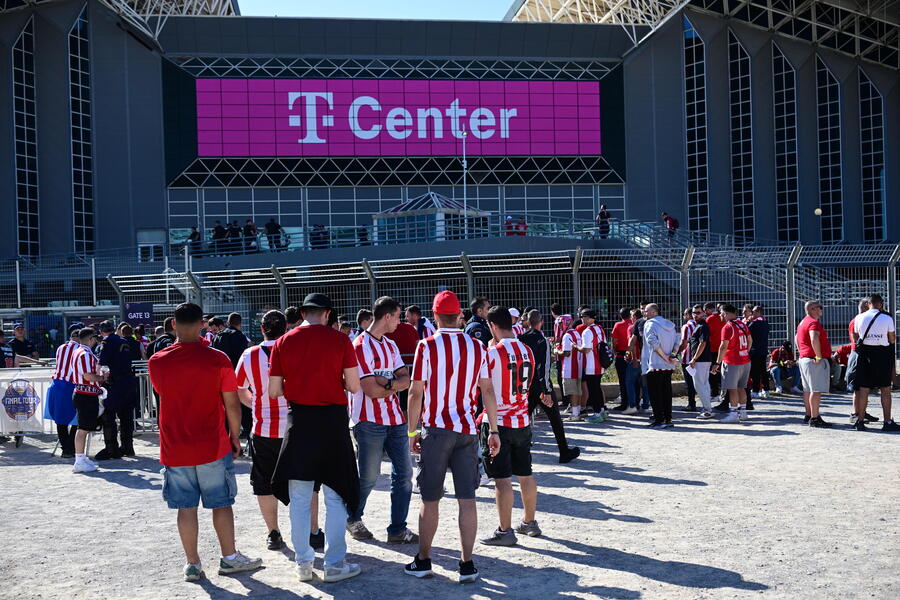 Final Four 2026: Φωτογραφίες από το «ερυθρόλευκο» ΟΑΚΑ