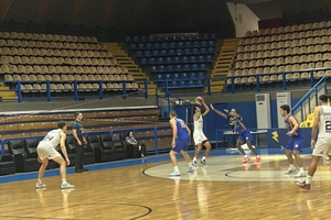 Περιστέρι-Κολοσσός 80-82: Οριακή φιλική νίκη για τους νησιώτες
