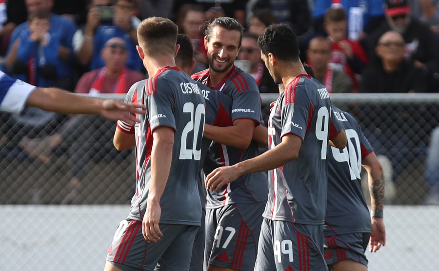 Ελλάς Σύρου - Ολυμπιακός 2-5: Με πρωταγωνιστή τον Γιαζίτζι οι «ερυθρόλευκοι» πέρασαν από τις Κυκλάδες (video)