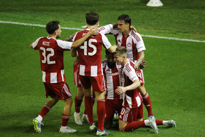 Παναθηναϊκός - Ολυμπιακός 0-2: «Ερυθρόλευκο» το ντέρμπι, ζωντανές οι ελπίδες τίτλου (video)