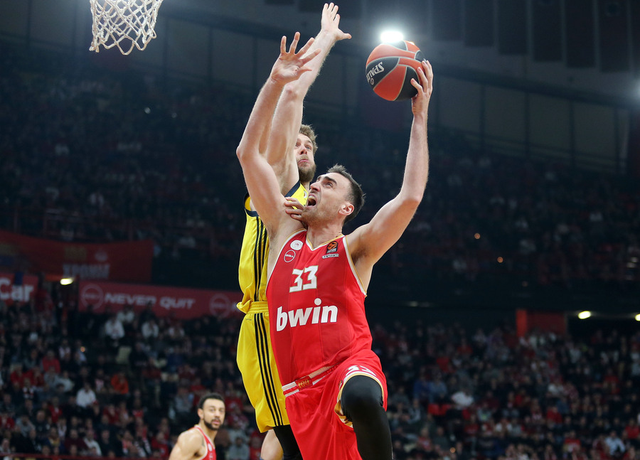 Ολυμπιακός – Φενερμπαχτσέ: Κίνδυνος αναβολής του αγώνα λόγω των ακραίων καιρικών συνθηκών!