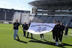 ΠΑΟΚ: Αναρτήθηκε στην Τούμπα η σημαία των Κωνσταντινουπολιτών για τα 100 χρόνια (pics)