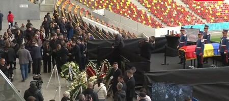 Μιρτσέα Λουτσέσκου: Σε λαϊκό προσκύνημα στην «Arena Națională» η σορός του (video)
