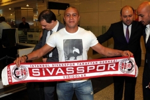 Στο νοσοκομείο με καρδιακές επιπλοκές ο Ρομπέρτο Κάρλος