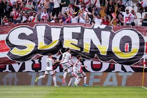 Ράγιο Βαγιεκάνο – ΑΕΚ: «Μπλακ άουτ» στην άμυνα της Ένωσης και προβάδισμα από τα… αποδυτήρια για τους Μαδριλένους (video)