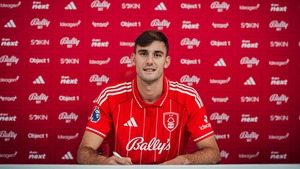 Παίκτης της Νότιγχαμ Φόρεστ ο θηριώδης σέντερ φορ Λούκα!