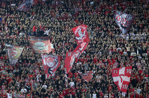 Ολυμπιακός: Με κόσμο στην Νεάπολη