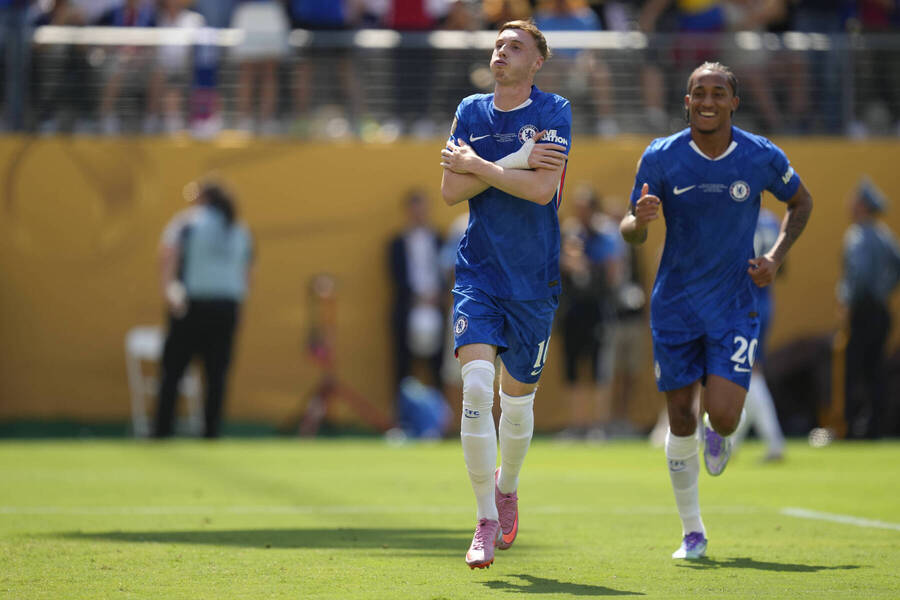 Προϊστορία και φόρμα υπέρ της Τσέλσι