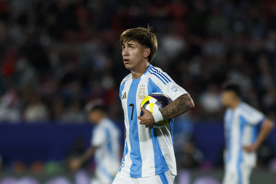 «Στο “κόλπο” για Καρίζο μαζί με Μάντσεστερ Σίτι και Μπενφίκα ο Ολυμπιακός»