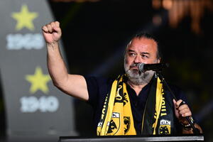 Hλιόπουλος: «Η ΑΕΚ τα έβαλε με ένα σύστημα, το νταβατζιλίκι τελείωσε για πάντα» (video)