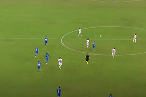 Κουέστα: Δέχθηκε γκολ πίσω από τη σέντρα! (video)