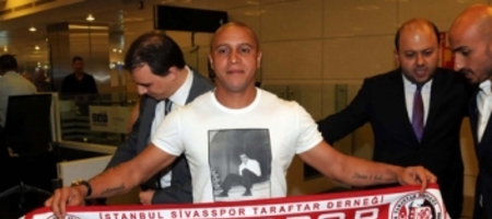 Στο νοσοκομείο με πρόβλημα στην καρδιά ο Ρομπέρτο Κάρλος