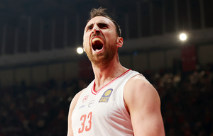 Ολυμπιακός: Διαθέσιμος ο Μιλουτίνοβ με Παναθηναϊκό, συνεχίζει ατομικό πρόγραμμα ο Βεζένκοβ