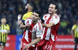 ΑΕΚ – Ολυμπιακός 1-1: Ο Ταρέμι «πάγωσε» τη Νέα Φιλαδέλφεια στην εκπνοή και το ντέρμπι κορυφής έληξε χωρίς νικητή (video)