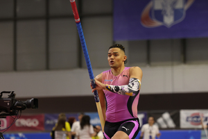 Στη μάχη του Παγκοσμίου Πρωταθλήματος Κλειστού Στίβου ρίχνεται ο Καραλής