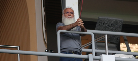 Σαββίδης: «Μακάρι αυτές οι ημέρες να βοηθήσουν όλους να μεγαλώσουν μια σπίθα καλοσύνης στην καρδιά τους»