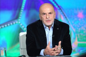 Αλαφούζος: «Πόσα παραπάνω χρήματα κέρδισε ο Ολυμπιακός που του έφτιαξαν το γήπεδο;»