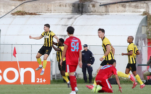 Ηλιούπολη – ΑΕΚ 0-1: Το έκανε… ντέρμπι η Ένωση αλλά πανηγύρισε με buzzer beater του Καλοσκάμη! (video)