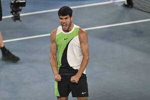 Σπουδαίος Ακαράθ, έκλεισε το... blockbuster με Ζβέρεφ! (video)