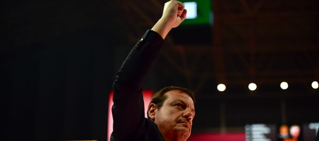 Αταμάν σε παίκτες Παναθηναϊκού: «Η δουλειά δεν τελείωσε μετά τη νίκη επί της Ντουμπάι»